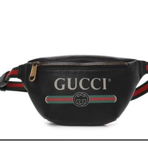 GUCCI Black grained leather Small Belt Bag